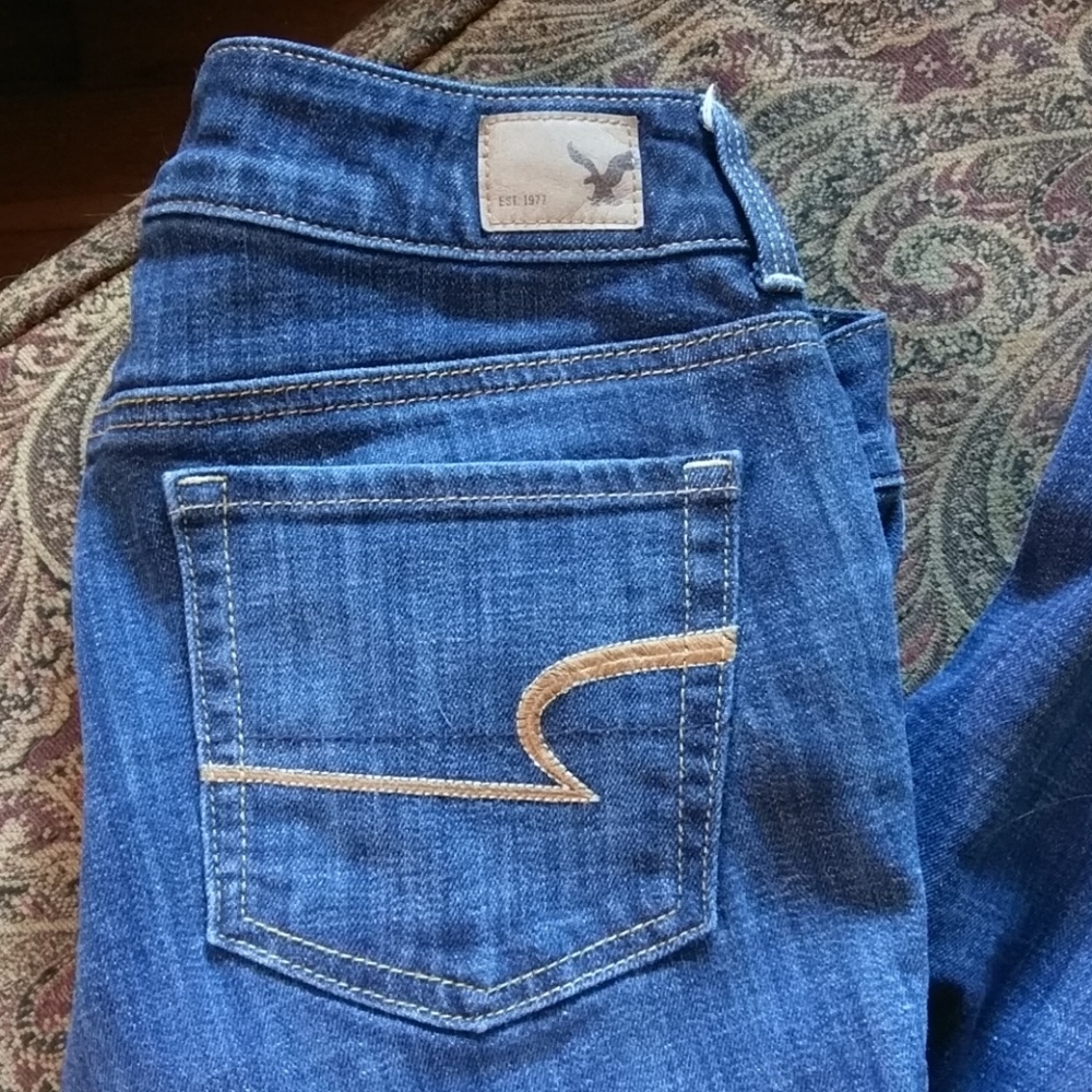 American Eagle cropped jeans!!
